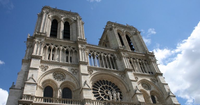 notre-dame-polemiques-philanthropie